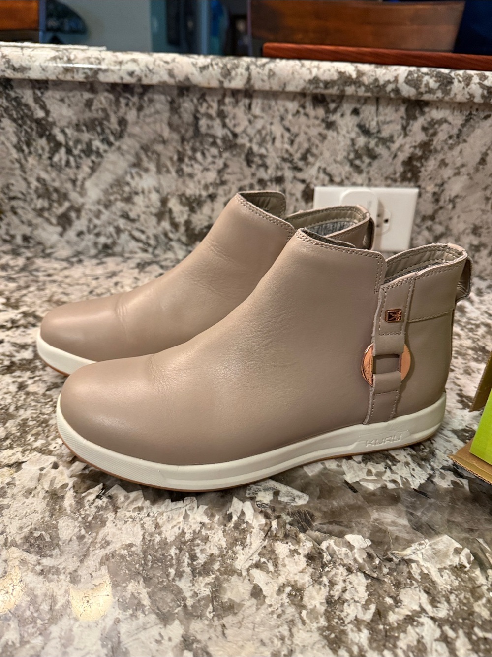 Kuru Tempo Leather Taupe Gray Short Boots size 8.5 with Rose Gold Accents